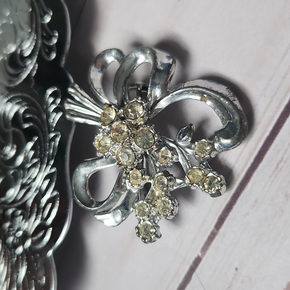 Vintage Ribbon & Rhinestones Art Nouveau Brooch